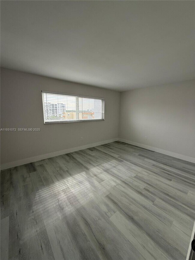 Building Photo - 3626 NE 168th St