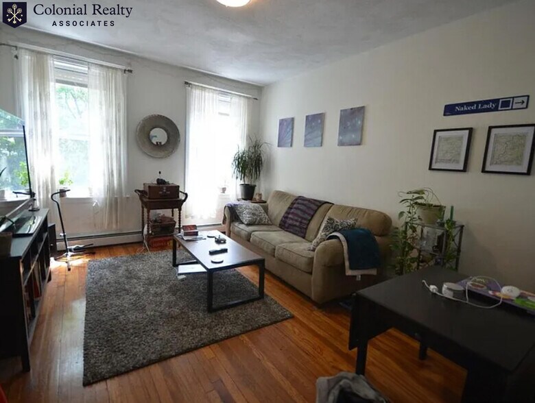 Primary Photo - 82 Brainerd Rd