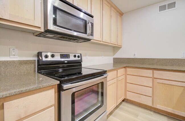 Building Photo - 4704 E Paradise Village Pkwy N