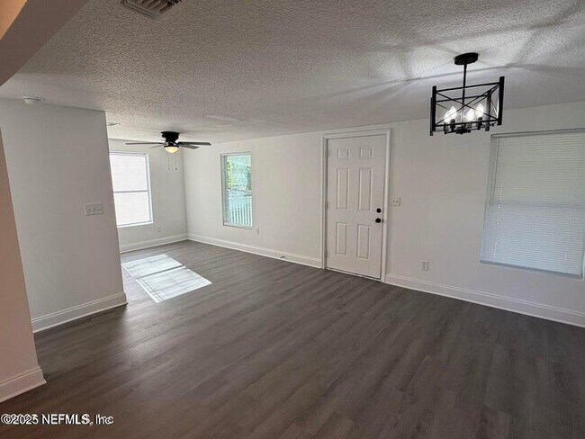 Building Photo - 6449 Bluebird Rd