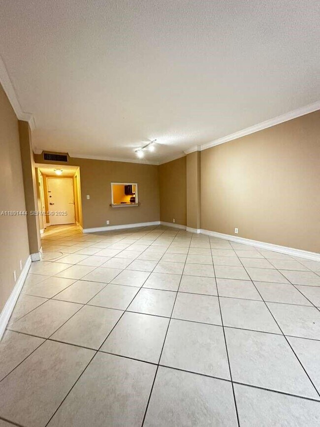 Building Photo - 1455 N Treasure Dr