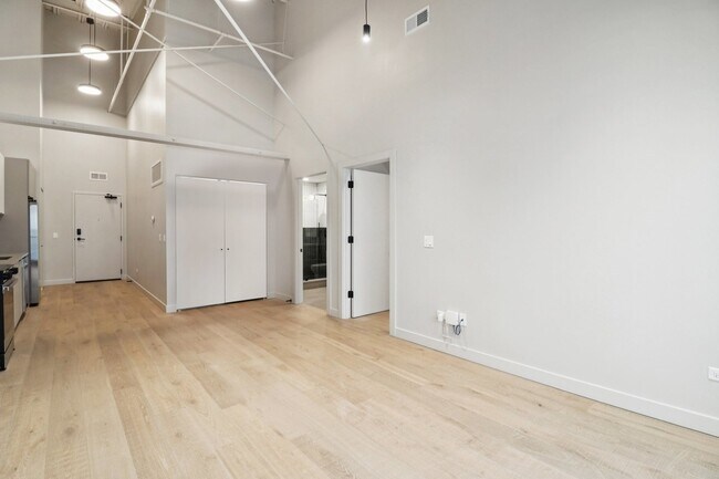 Building Photo - 1706 Sherman Ave