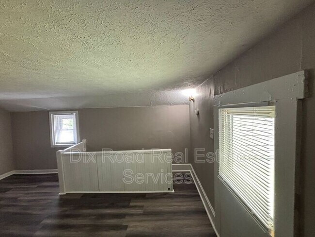 Building Photo - 1205.5 Forrer St