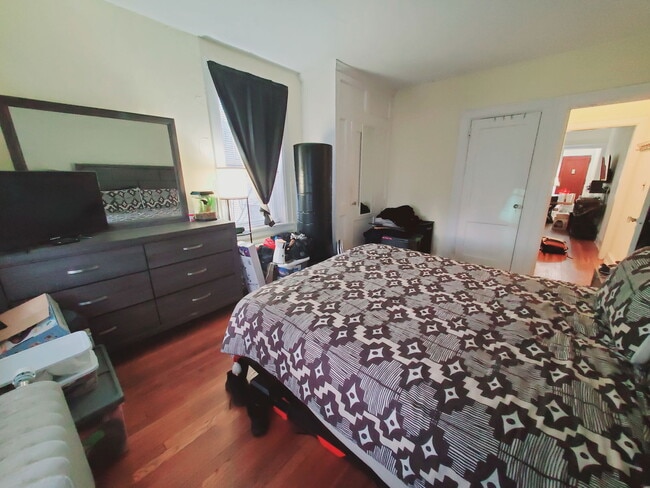 Building Photo - 641 Summer St