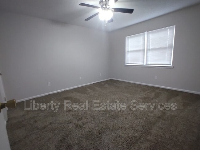 Building Photo - 824 Ridgewood Way