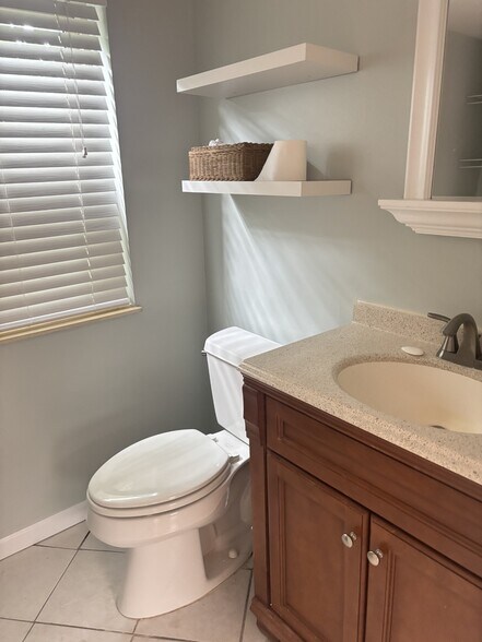 Building Photo - 3929 Creekway Ct