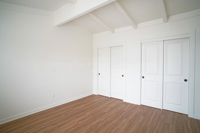 Building Photo - 829 Sea Palm Ave