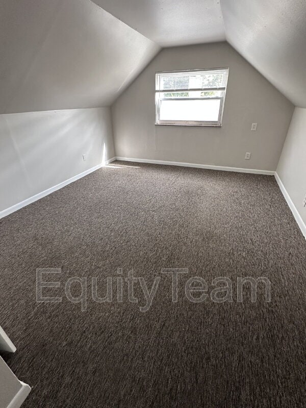 Building Photo - 1192 Hempstead Dr