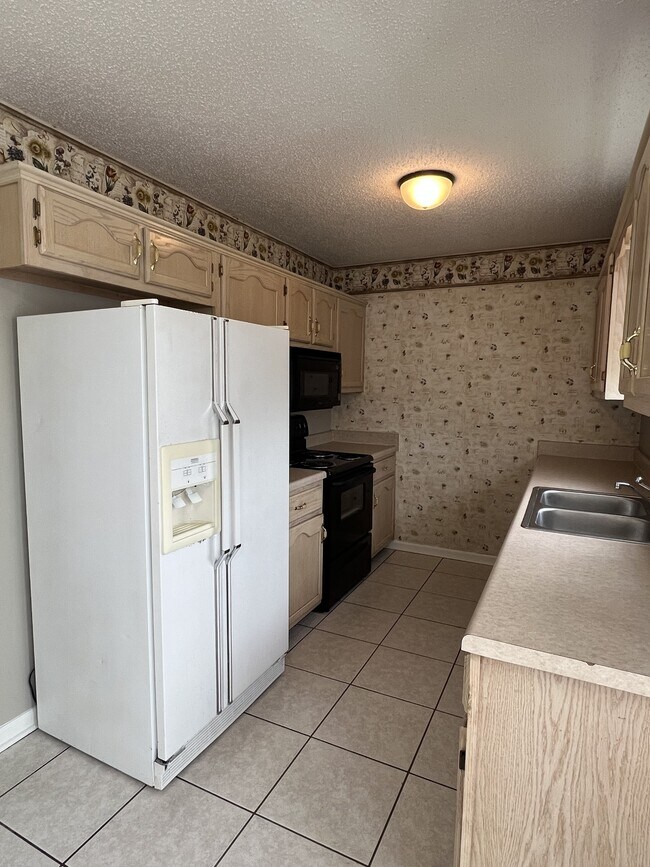 Building Photo - 9593 Daly Dr