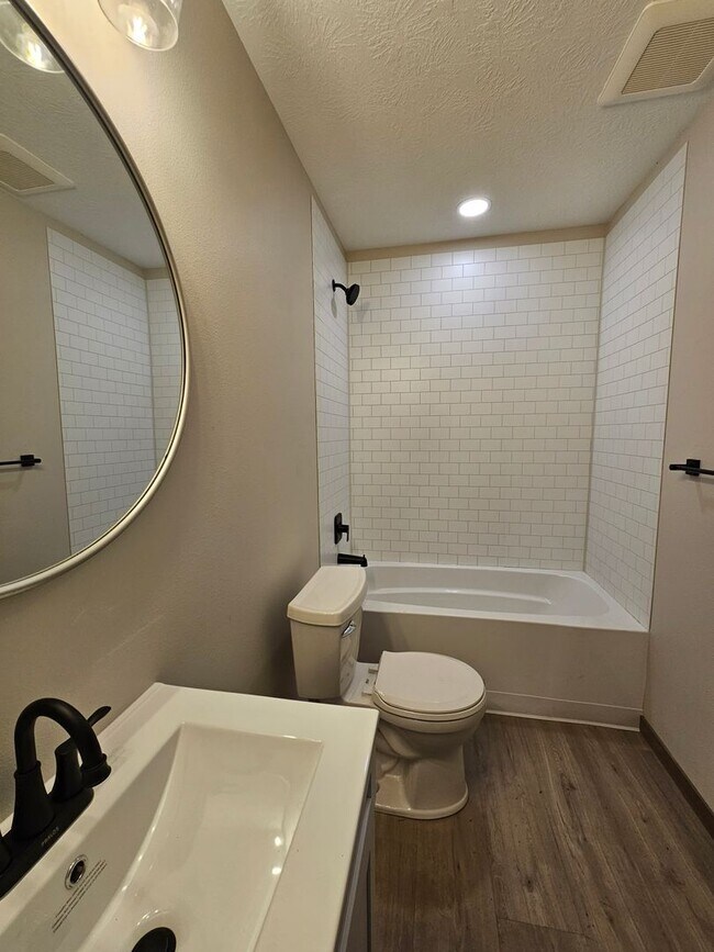 Building Photo - Charming 3 bedroom Home for rent in Sioux ...