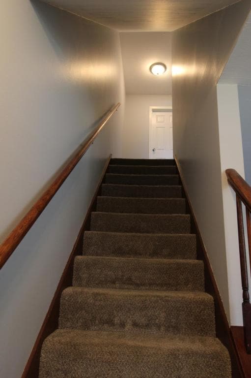 Building Photo - 708 N Main St