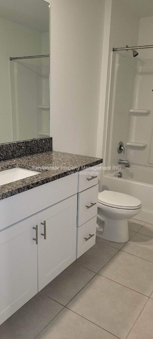 Building Photo - 2240 Gatsby Ln