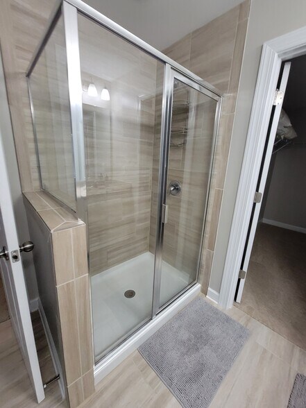 Building Photo - 5806 Clan Maclaine Dr