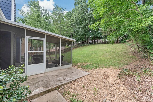 Building Photo - Beautifully Remodeled 4BR Ranch in Matthews