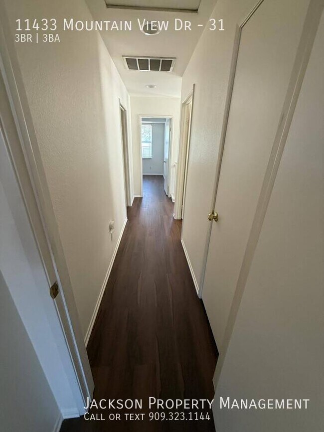 Building Photo - 11433 Mountain View Dr