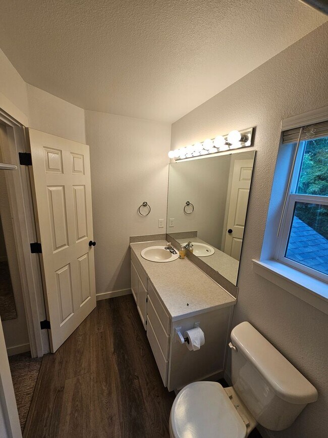 Building Photo - A Private Sanctuary with Perfect Proximity