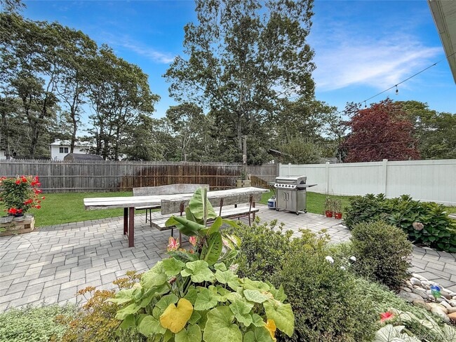 Building Photo - 8 Westerly Ct