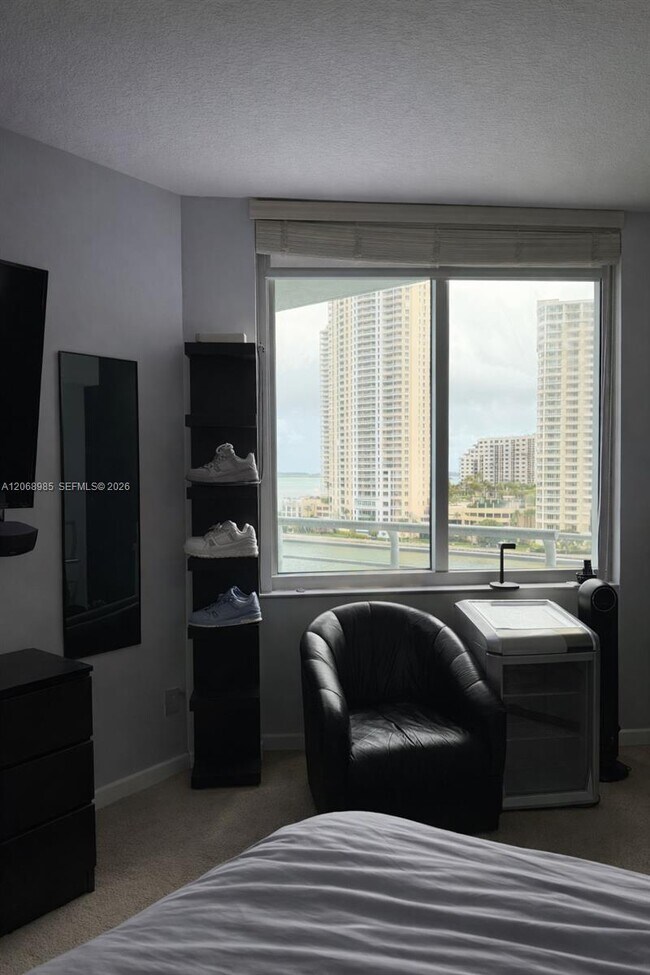 Building Photo - 335 S Biscayne Blvd
