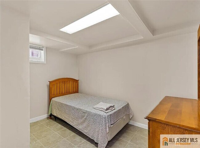 Building Photo - 1 Stanton St