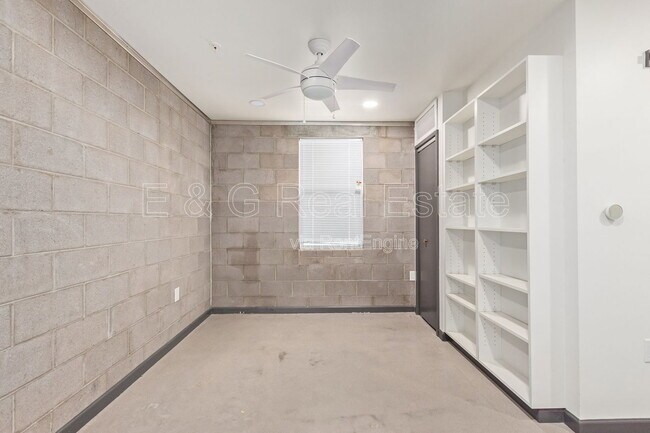 Building Photo - 129 N 11th Ave