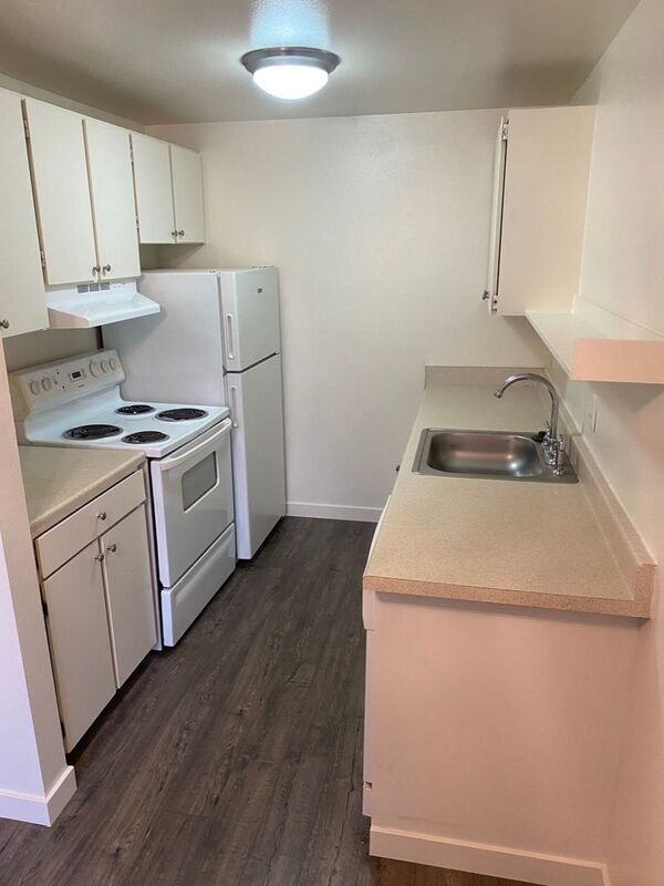 Building Photo - 479 Senate St NW