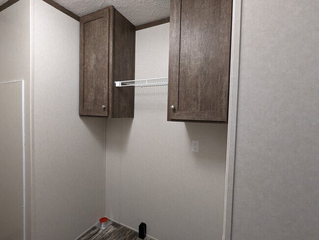Building Photo - 849 Kansas
