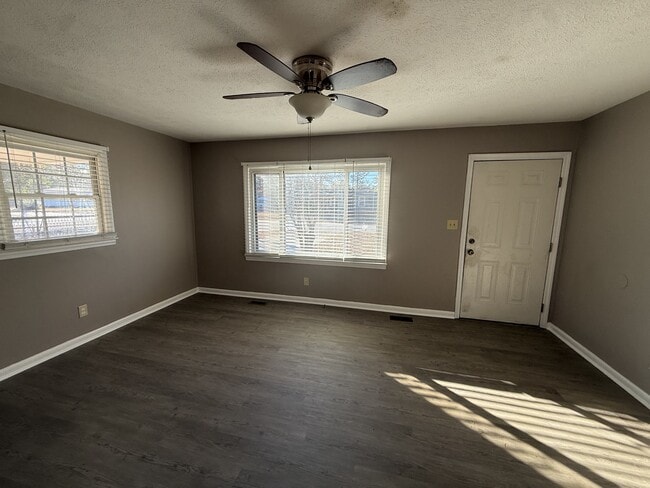 Building Photo - 2223 Carbine St