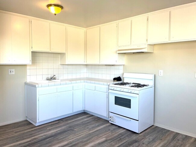 Building Photo - 386
