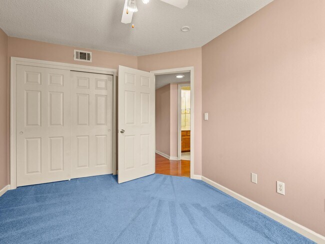 Building Photo - 339 Evergreen Ave