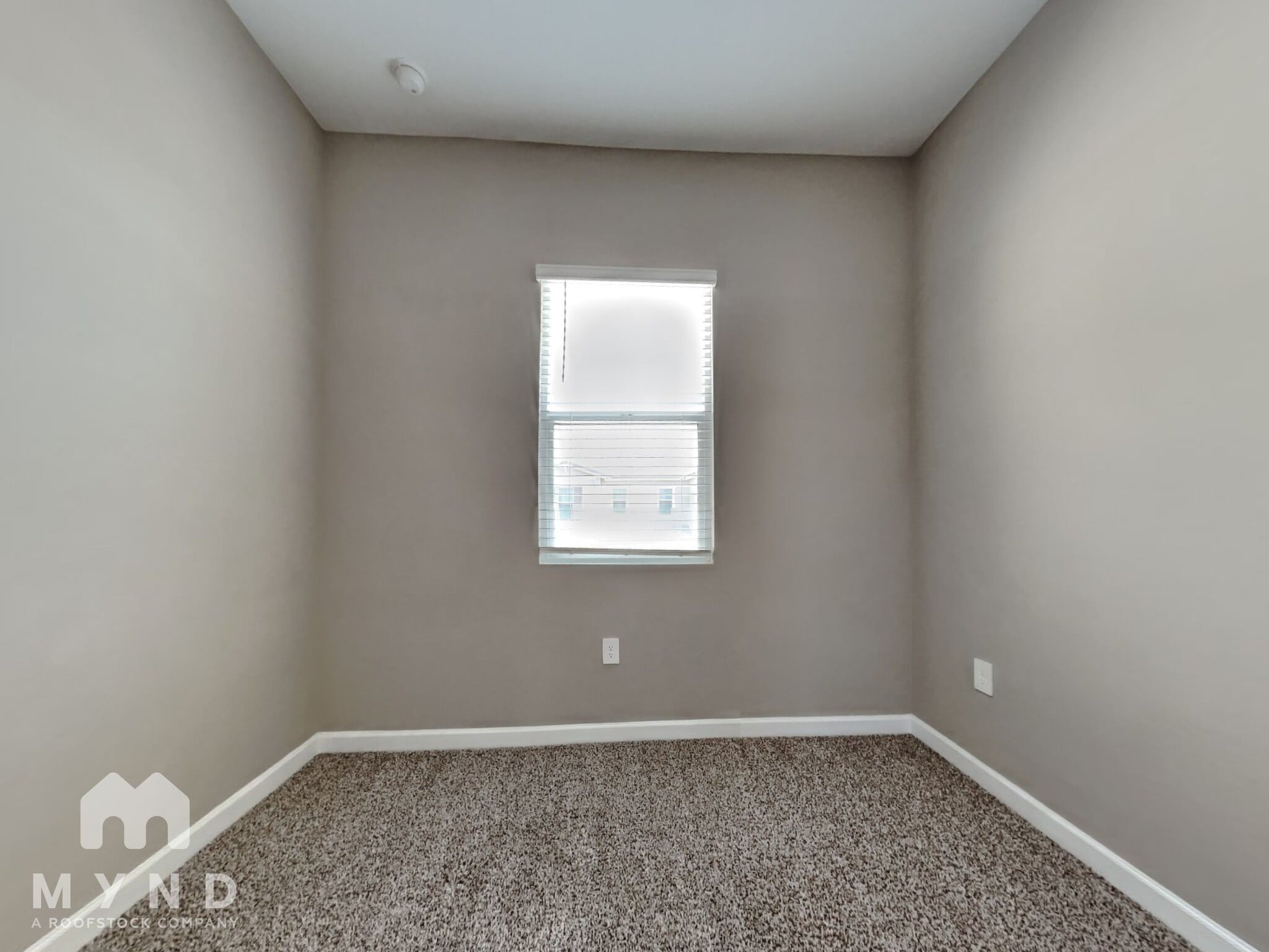 Building Photo - 4839 E Village Dr