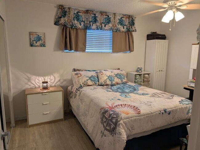 Building Photo - 2812 Garden Dr S