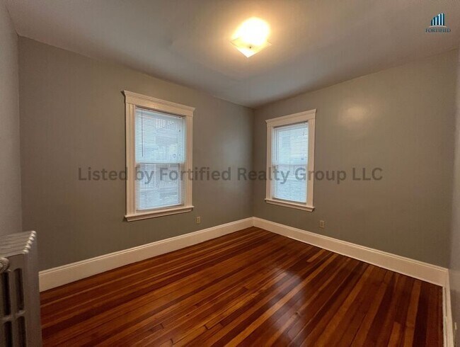 Building Photo - 142 Washington St