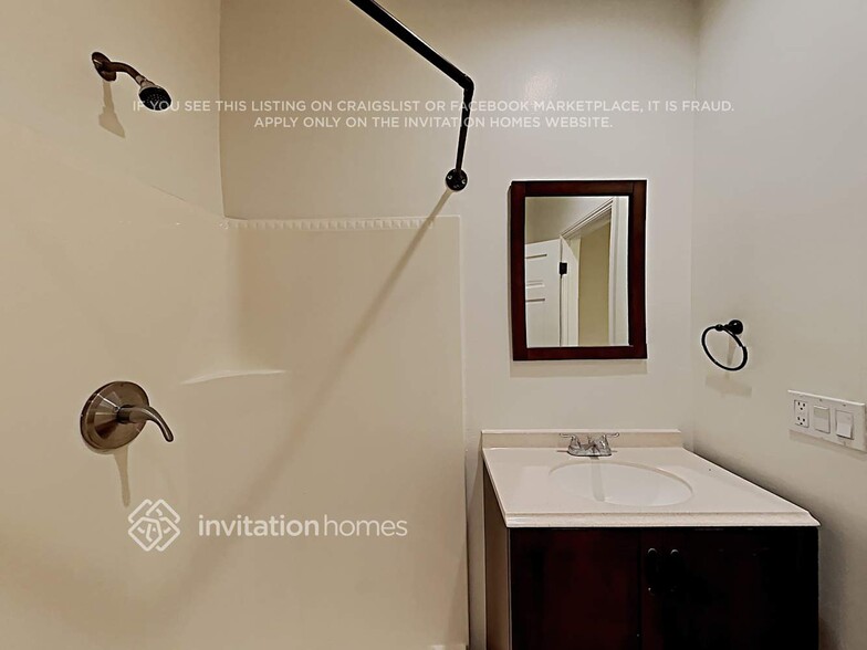 Building Photo - 1089 Camino Flores