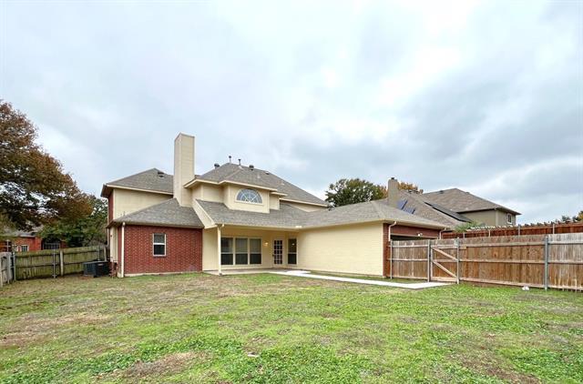 Building Photo - 705 Pine Lakes Dr