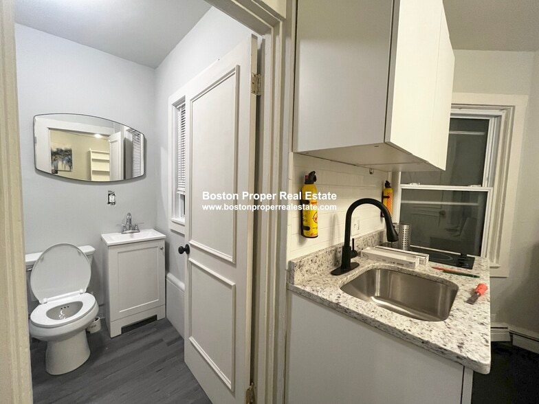 Building Photo - Flats on Westland