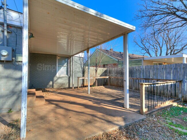 Building Photo - 3108 NW 43rd St