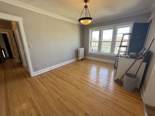 Building Photo - 3943 N Kostner Ave