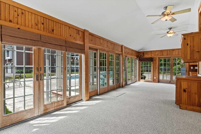 Building Photo - 35 Oakmont Dr
