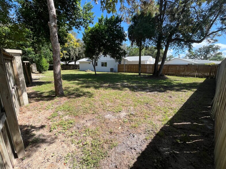 Building Photo - 218 Perth Ct