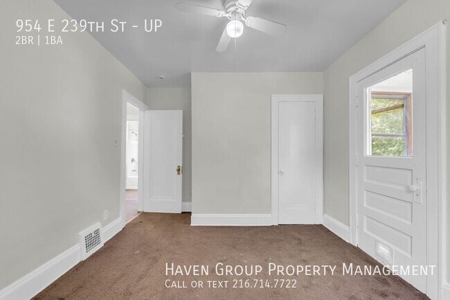 Building Photo - 954 E 239th St