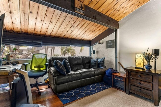 Building Photo - 19440 NE 26th Ave