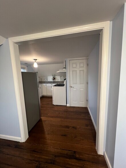 Building Photo - 52 Essex St