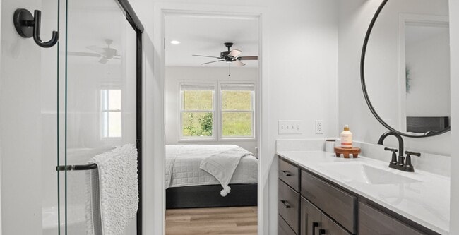Building Photo - Furnished Home with Modern Amenities in Williamsburg