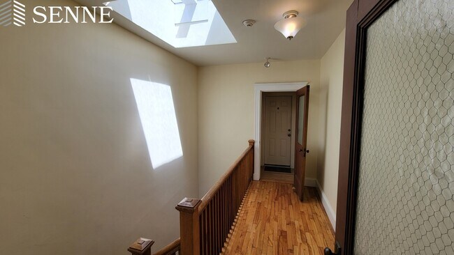 Building Photo - 6 Sherborn Ct