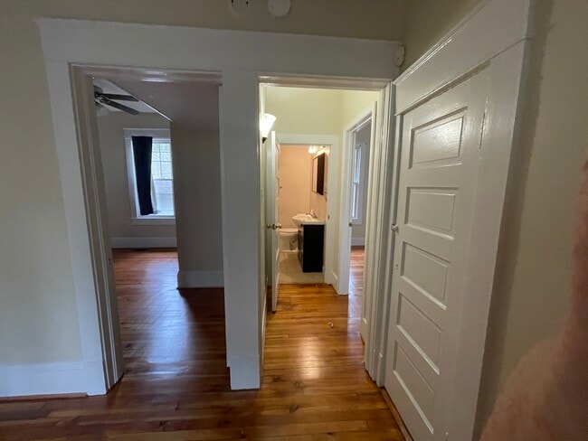 Building Photo - 421 Duke St SW