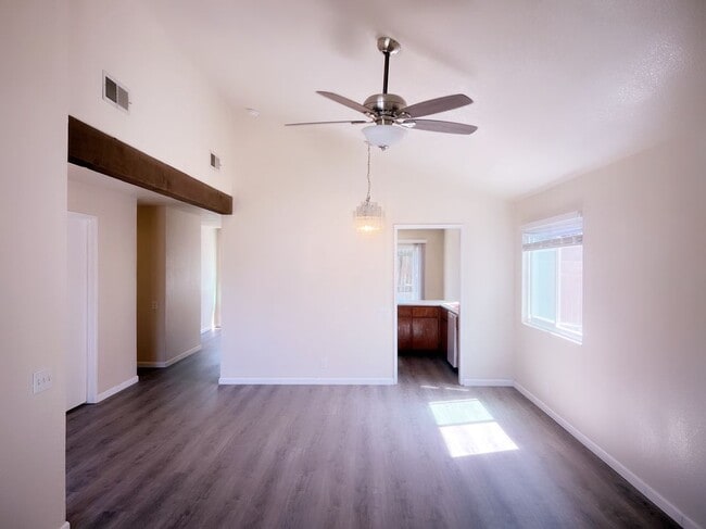 Building Photo - 9528 Mirandy Dr