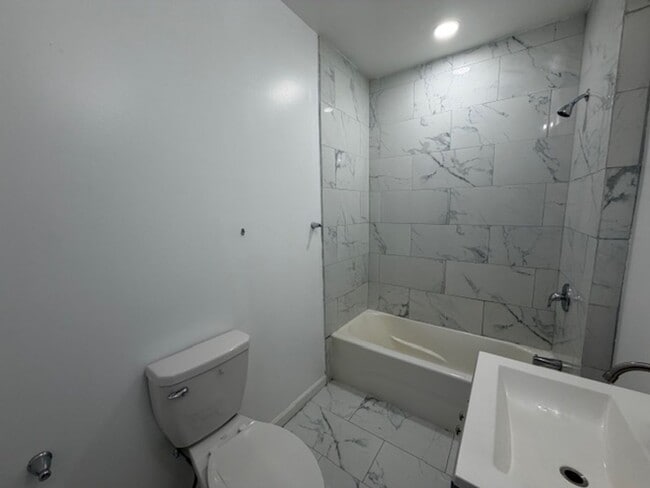 Building Photo - 3956 Pennsylvania Ave