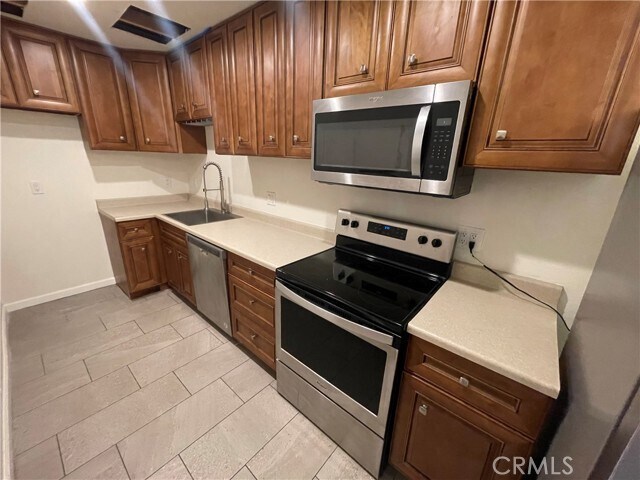 Building Photo - 2812 N Auburn Ct