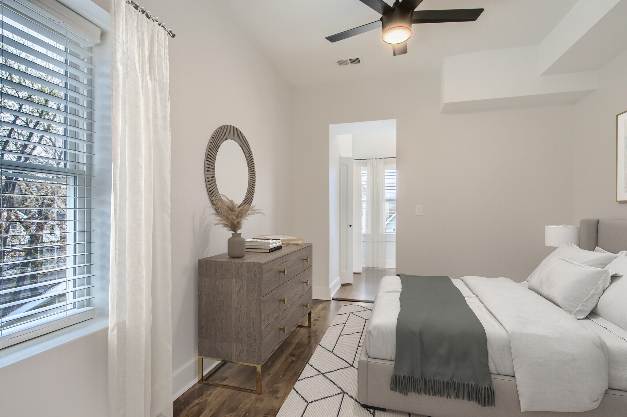 Building Photo - 1452 W Irving Park Rd