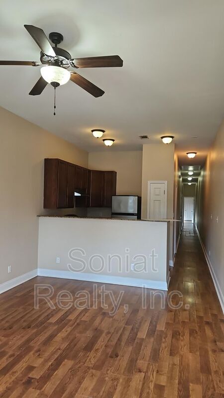 Building Photo - 4020 Baudin St